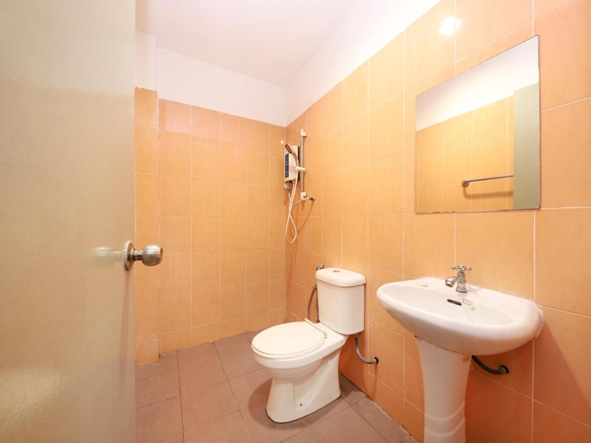 Oyo 89676 Hotel 22 Seremban Kültér fotó